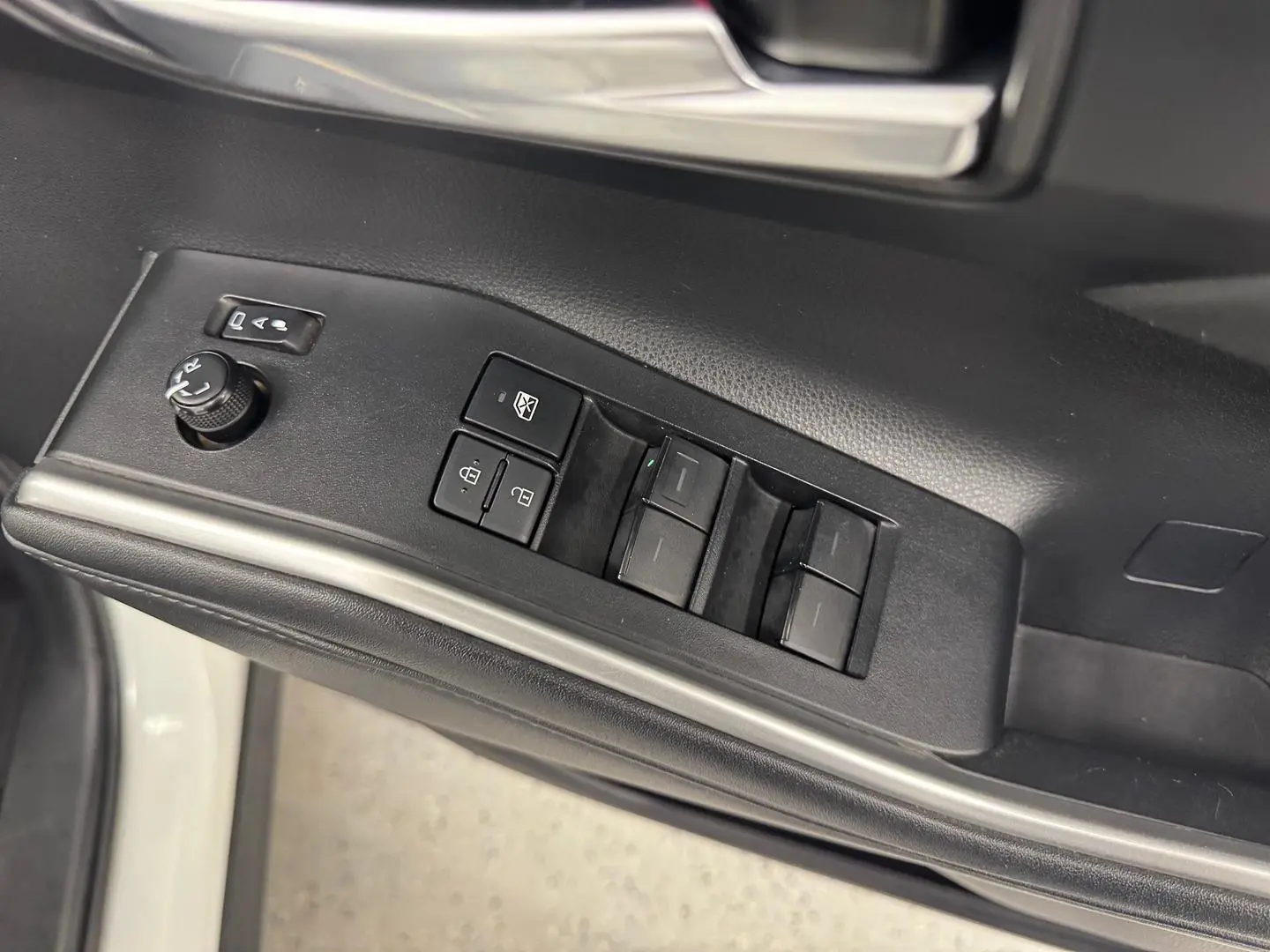 2021 Toyota Kluger Gallery Image 16