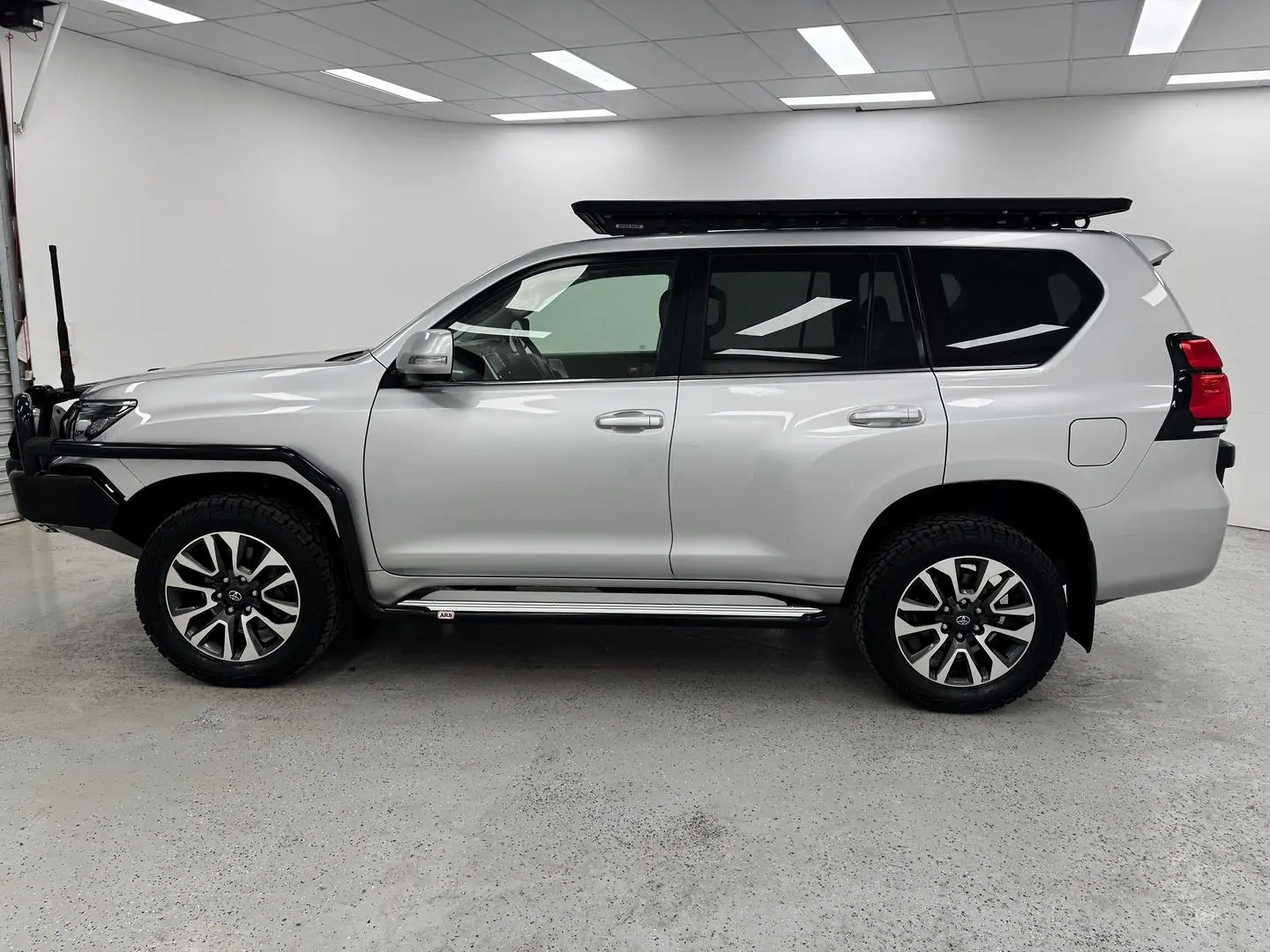 2021 Toyota Landcruiser Prado Gallery Image 5