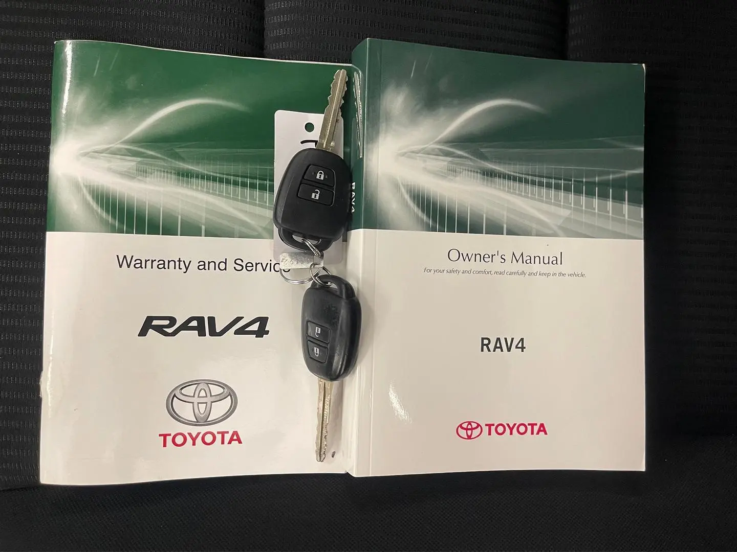 2018 Toyota RAV4 Gallery Image 32