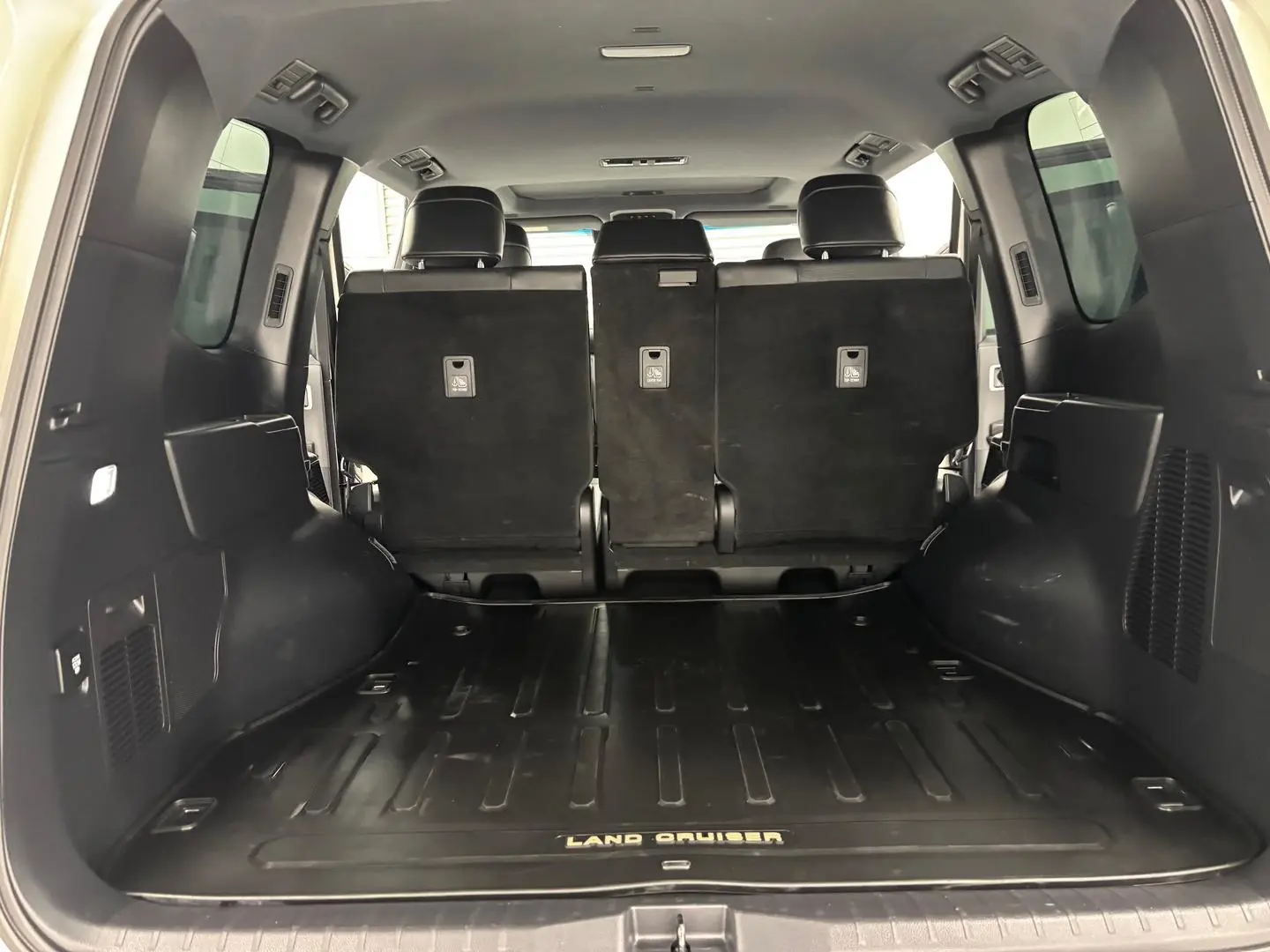 2022 Toyota Landcruiser Gallery Image 20