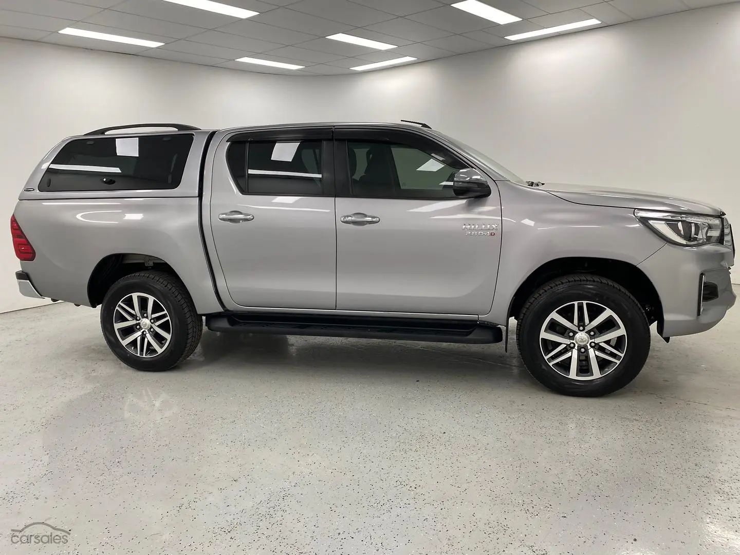 2019 Toyota Hilux Image 2