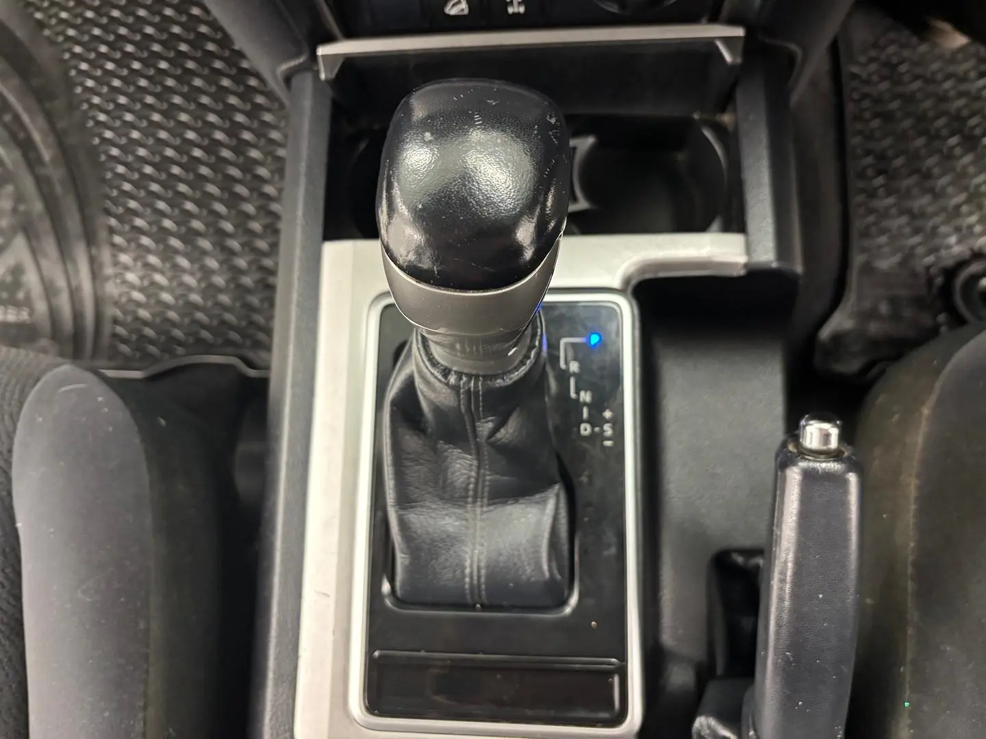 2018 Toyota Landcruiser Prado Gallery Image 33