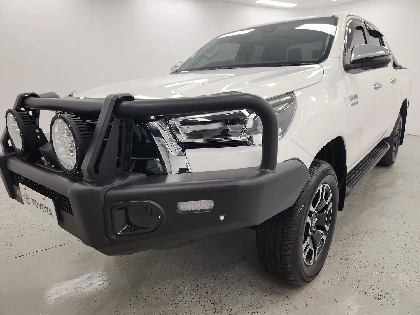 2023 Toyota Hilux Gallery Image 7