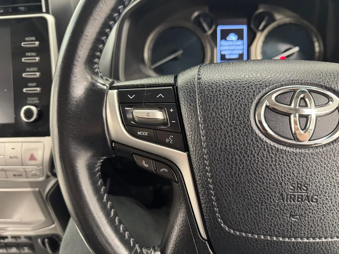 2021 Toyota Landcruiser Prado Gallery Image 18