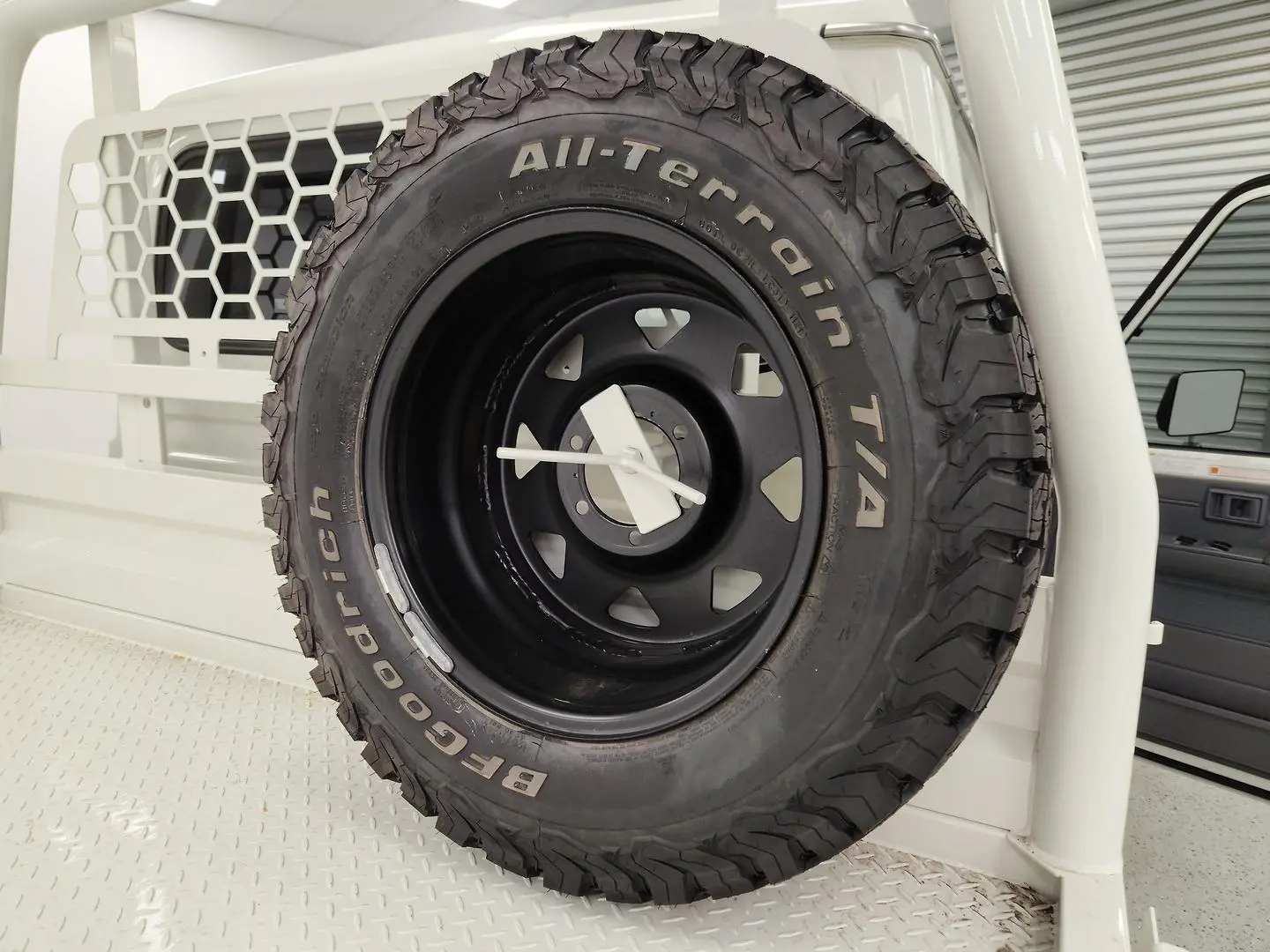 2022 Toyota Landcruiser Gallery Image 21