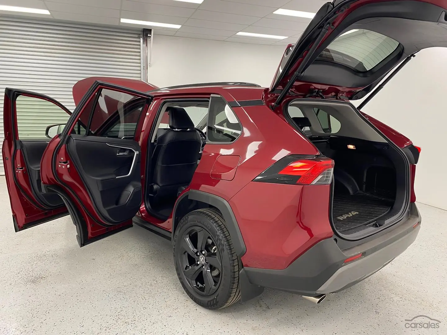 2019 Toyota RAV4 Image 13