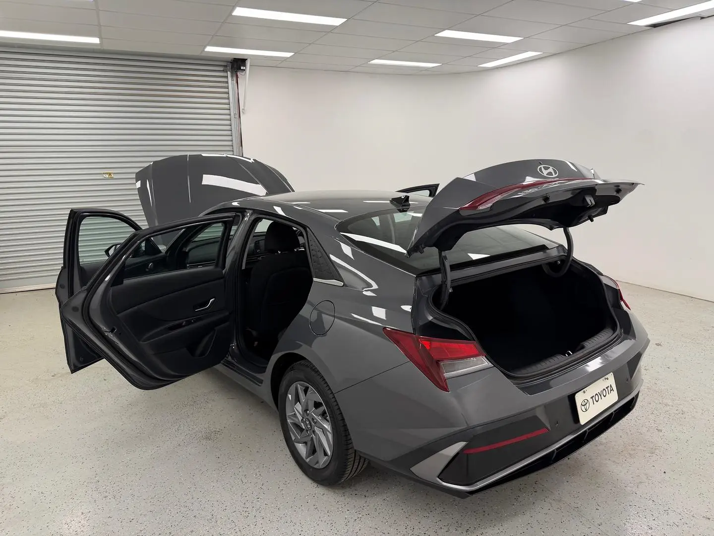 2024 Hyundai i30 Gallery Image 9