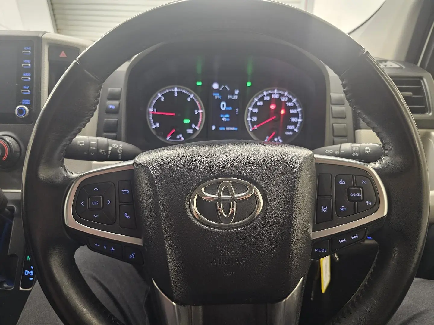 2022 Toyota Hiace Gallery Image 27