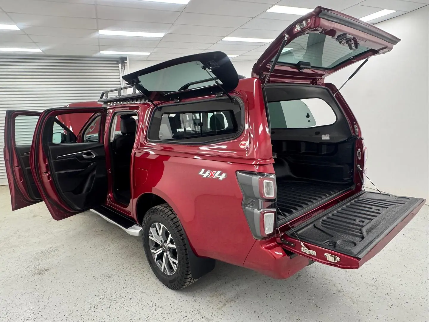 2022 Isuzu D-MAX Gallery Image 10