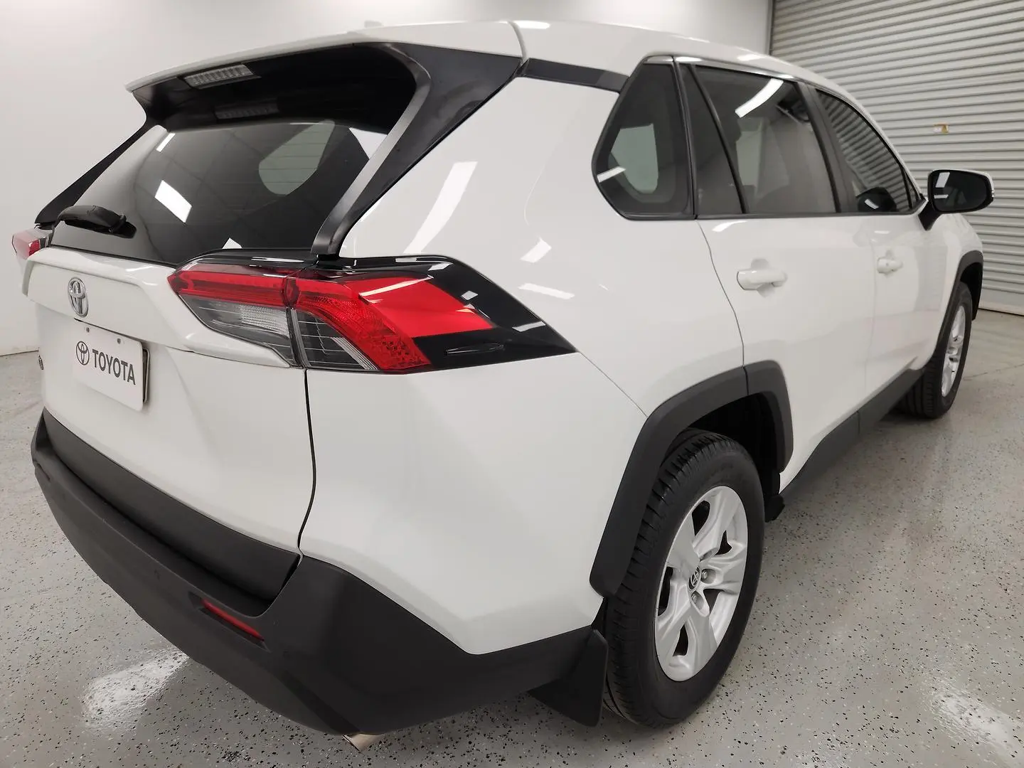 2020 Toyota RAV4 Gallery Image 3