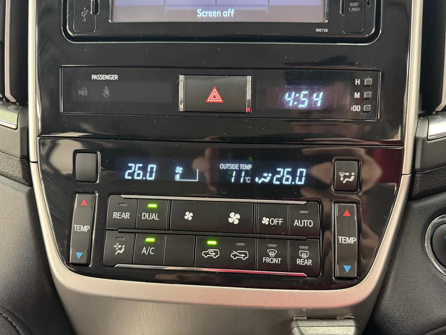 2017 Toyota Landcruiser Gallery Image 29