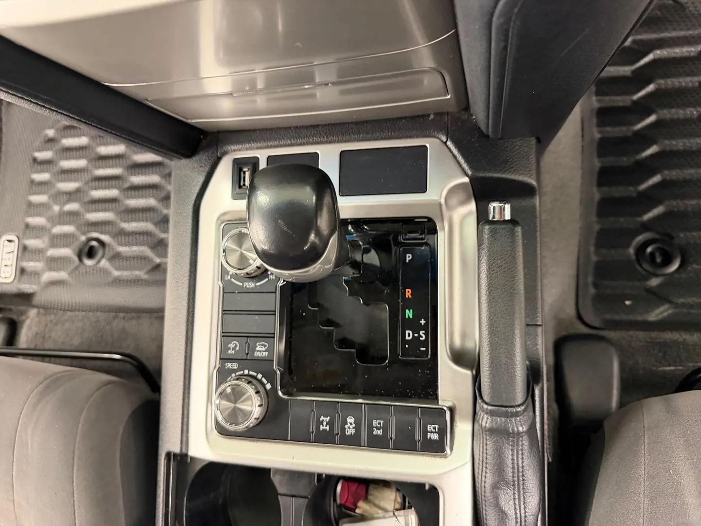 2020 Toyota Landcruiser Gallery Image 19