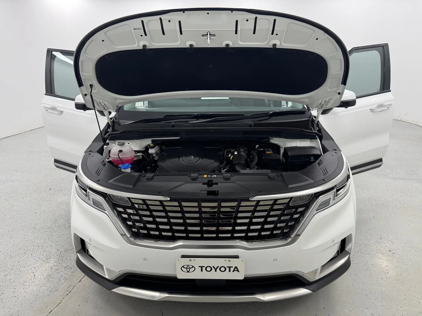 2023 Kia Carnival Gallery Image 12