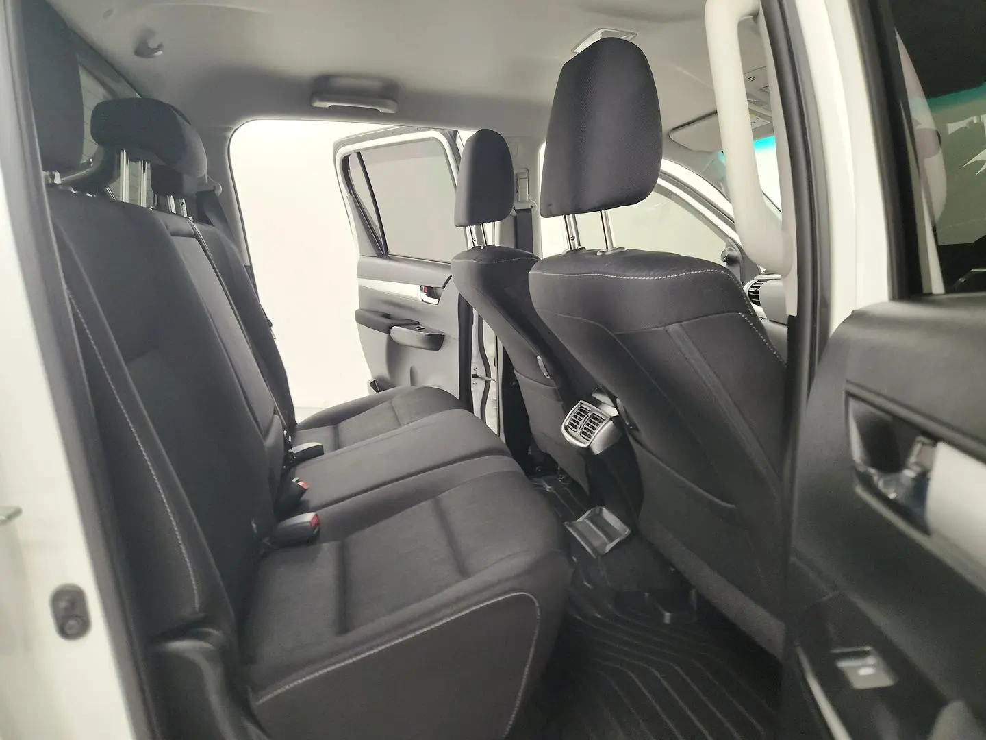 2023 Toyota Hilux Gallery Image 21