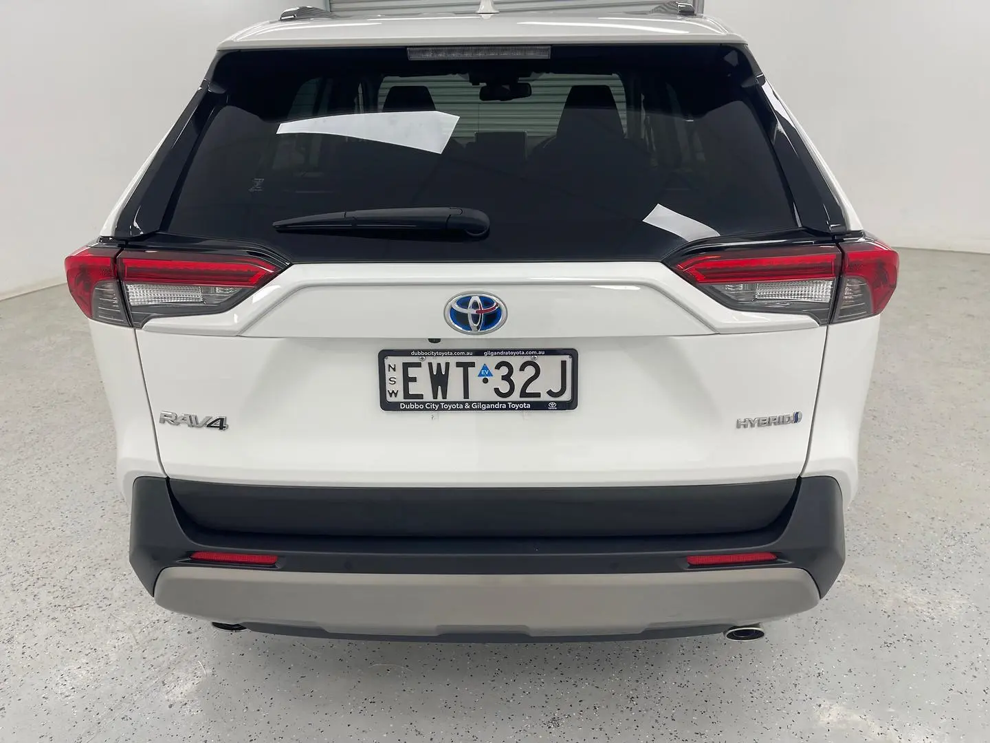 2022 Toyota RAV4 Gallery Image 4