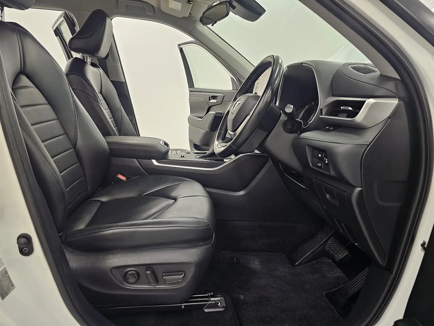 2022 Toyota Kluger Gallery Image 24