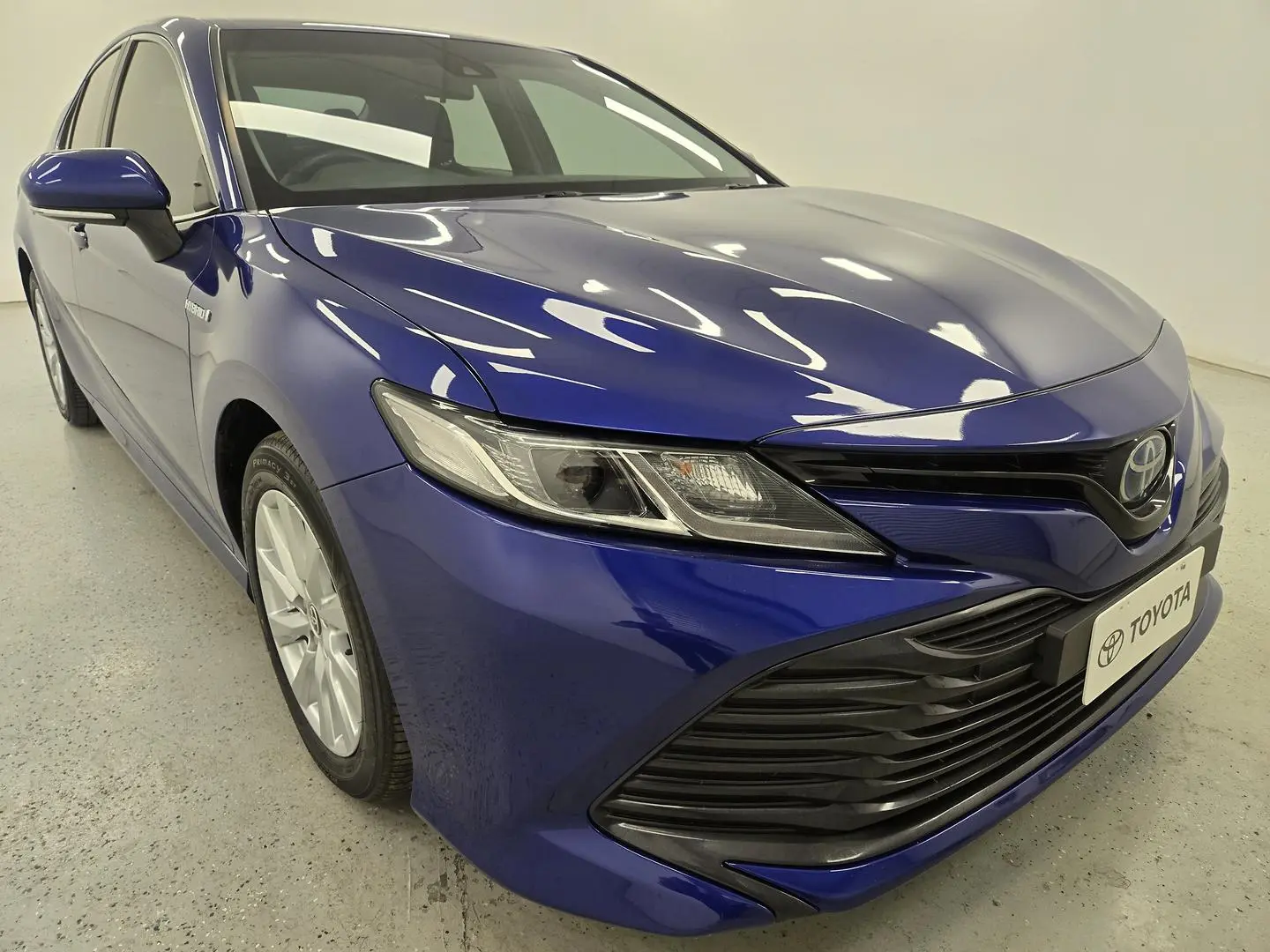 2020 Toyota Camry Gallery Image 1