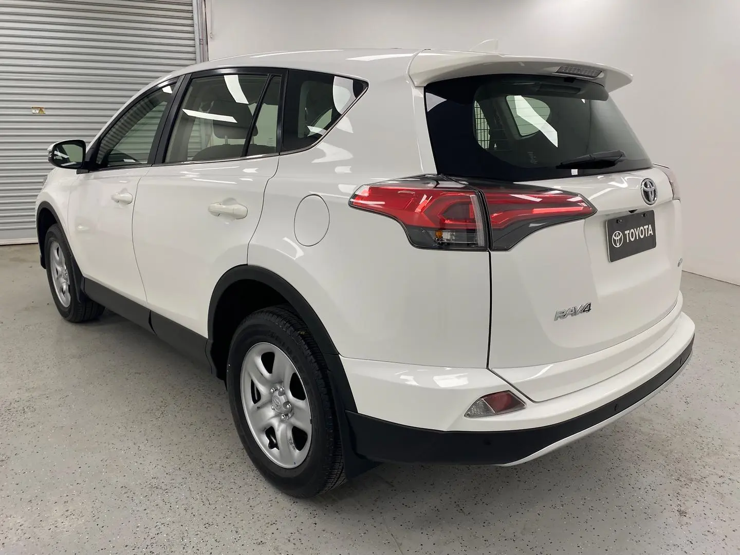 2018 Toyota Rav4 Gallery Image 5