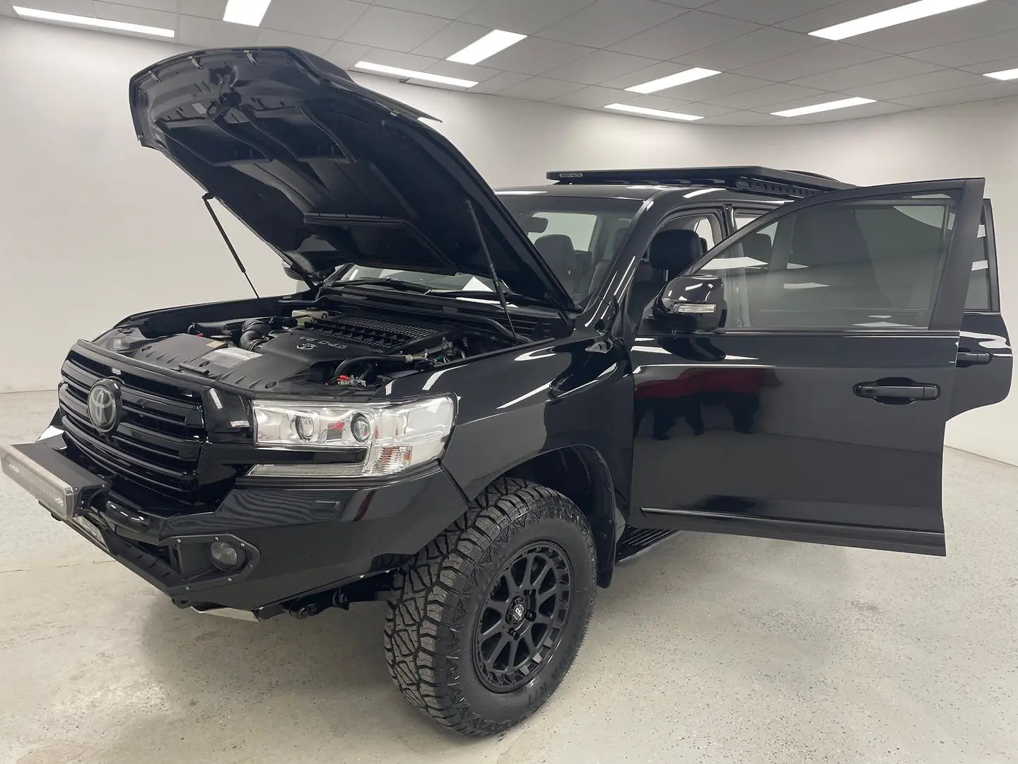 2021 Toyota Landcruiser Gallery Image 14