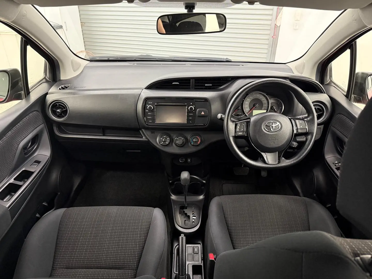 2017 Toyota Yaris Gallery Image 22