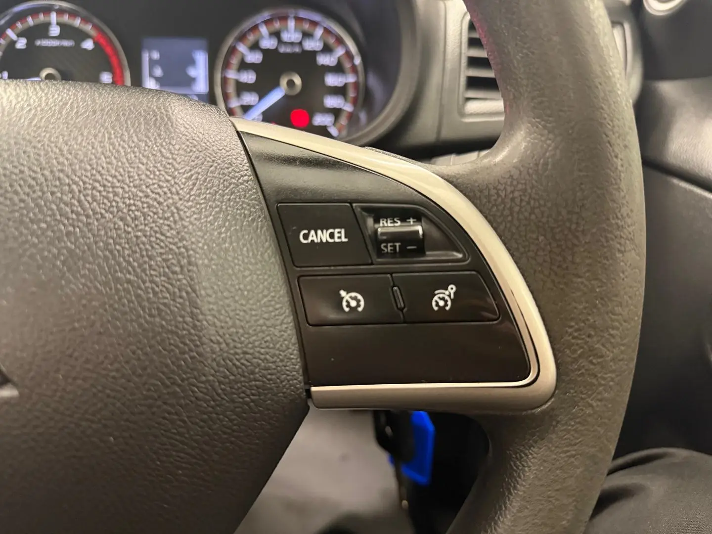 2022 Mitsubishi Triton Gallery Image 23