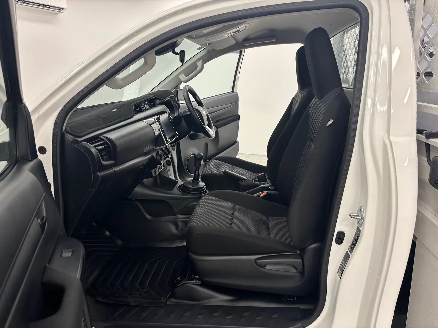 2023 Toyota Hilux Gallery Image 18