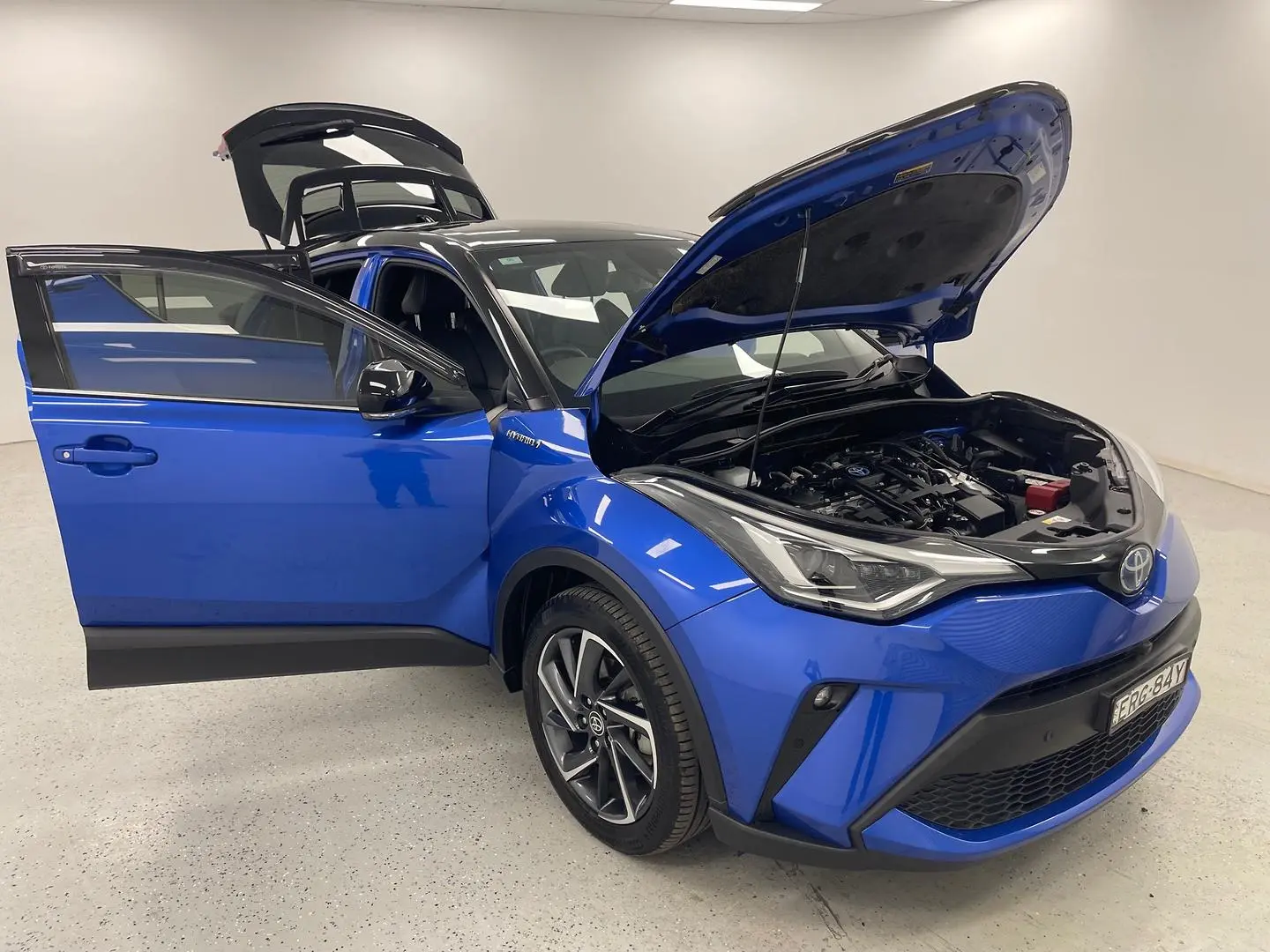 2021 Toyota C-HR Gallery Image 8