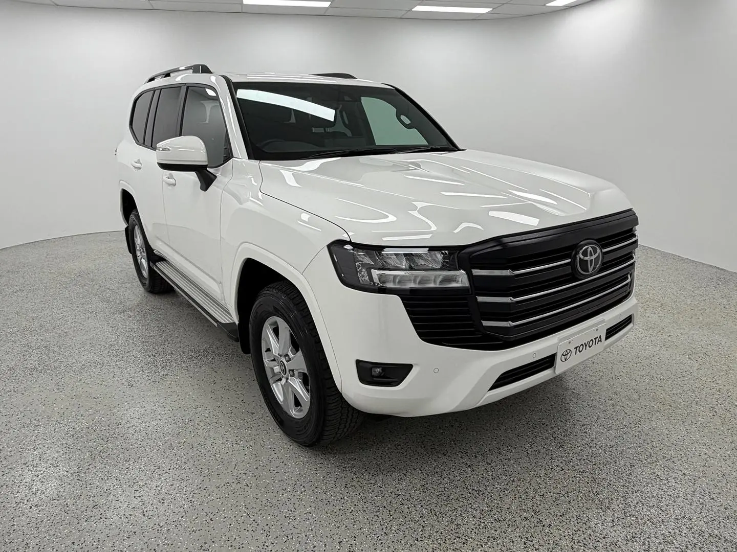 2024 Toyota Landcruiser Gallery Image 1