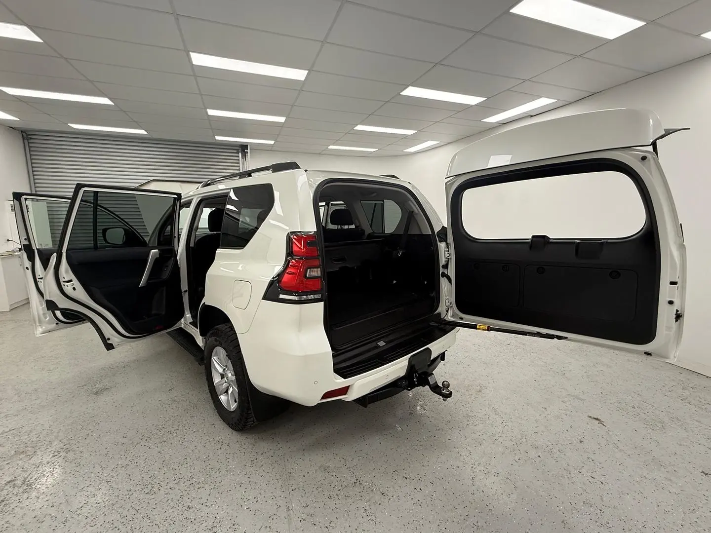 2021 Toyota Landcruiser Prado Gallery Image 12