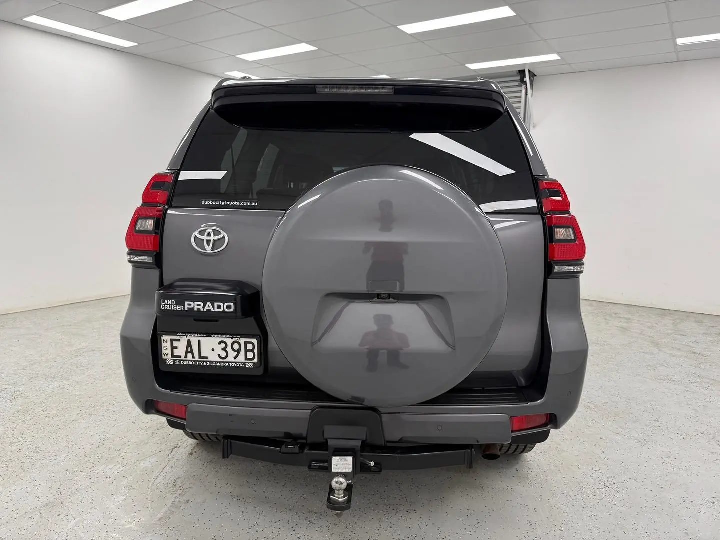 2019 Toyota Landcruiser Prado Gallery Image 4