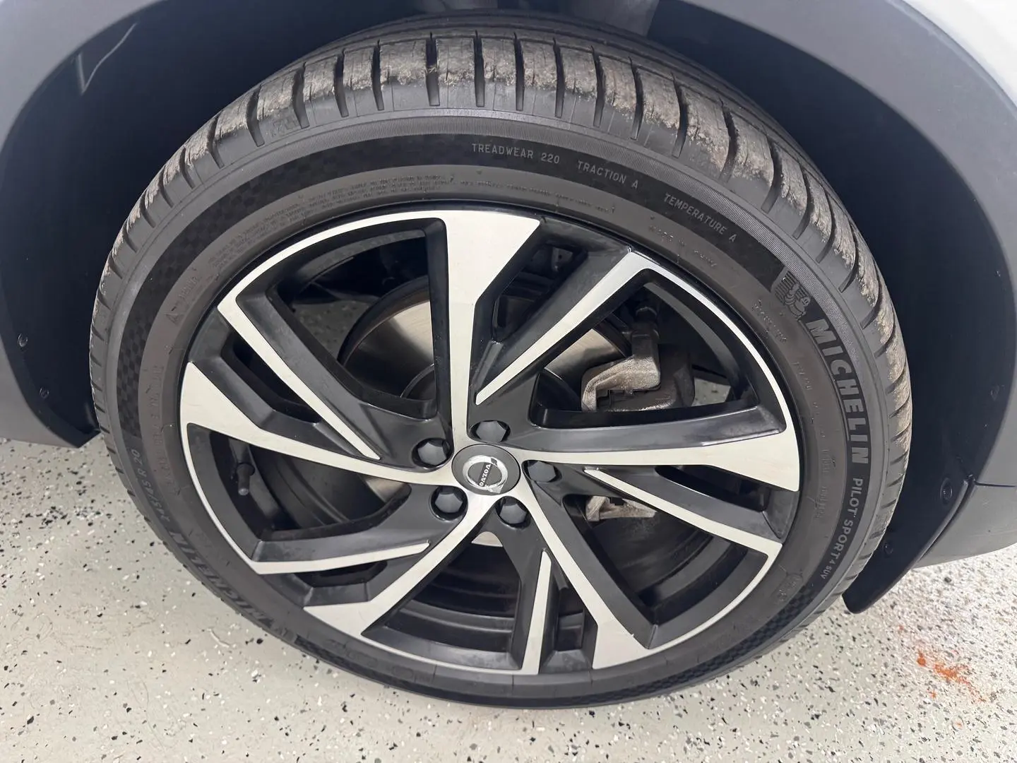 2020 Volvo XC40 Gallery Image 15