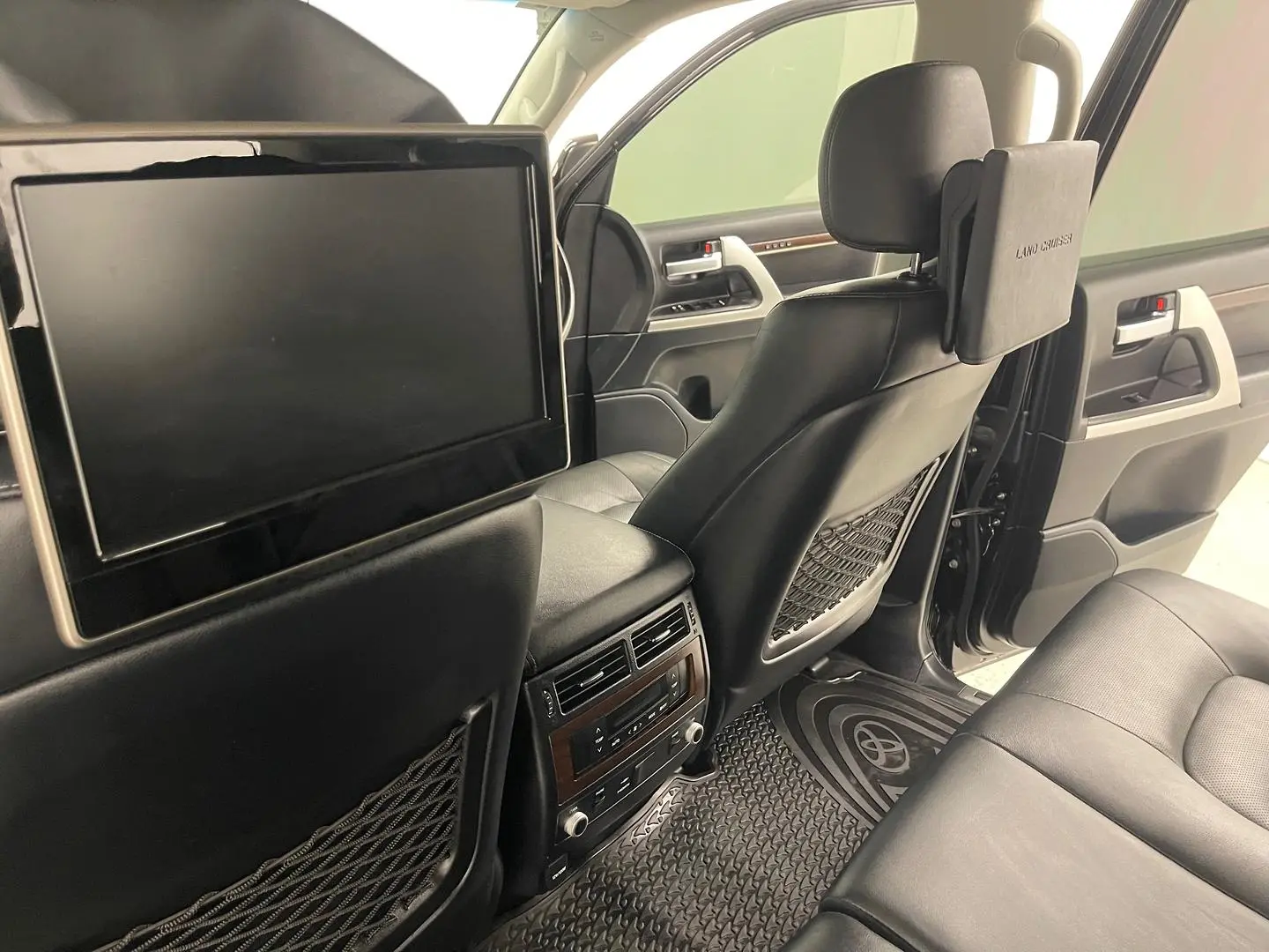 2020 Toyota Landcruiser Gallery Image 19