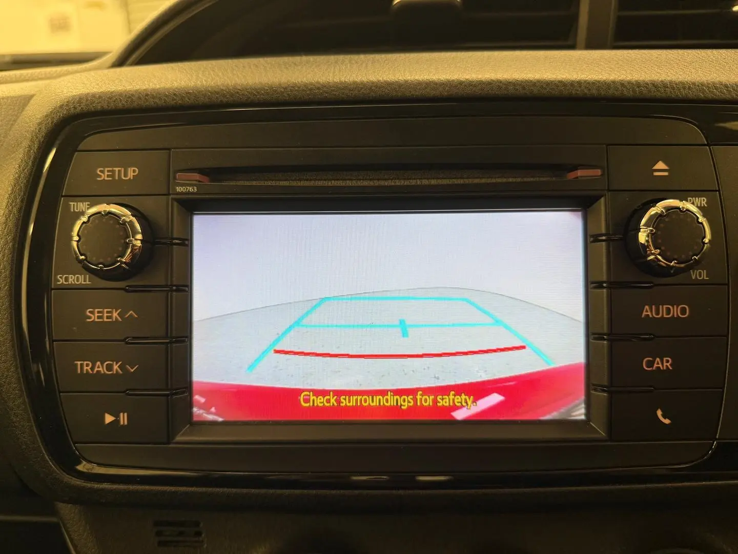 2017 Toyota Yaris Gallery Image 30