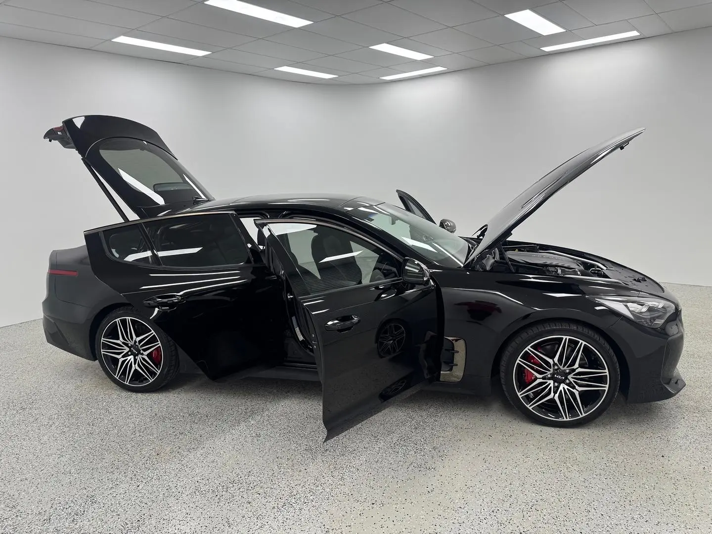 2022 Kia Stinger Gallery Image 8