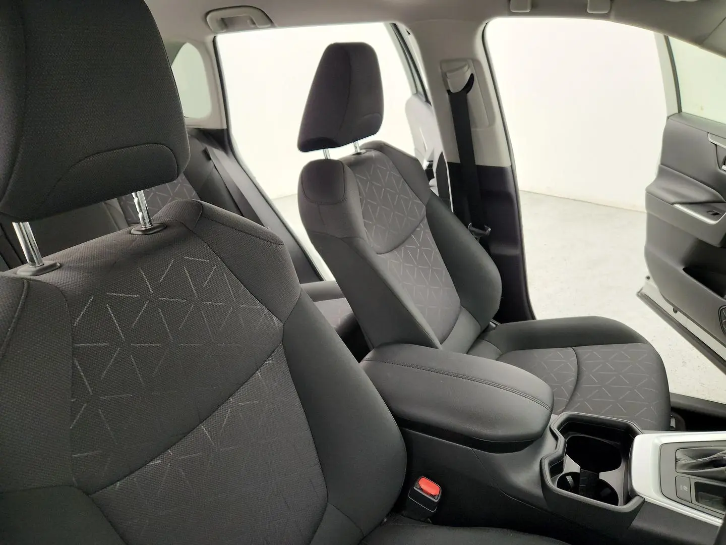 2019 Toyota RAV4 Gallery Image 22