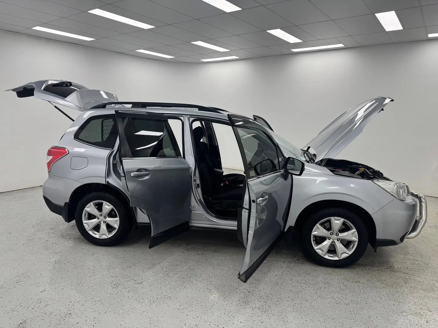 2015 Subaru Forester Gallery Image 8