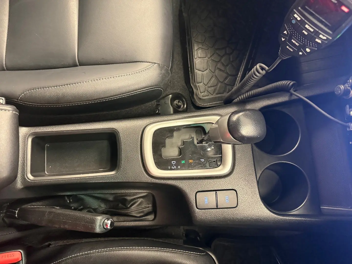 2022 Toyota Hilux Gallery Image 36