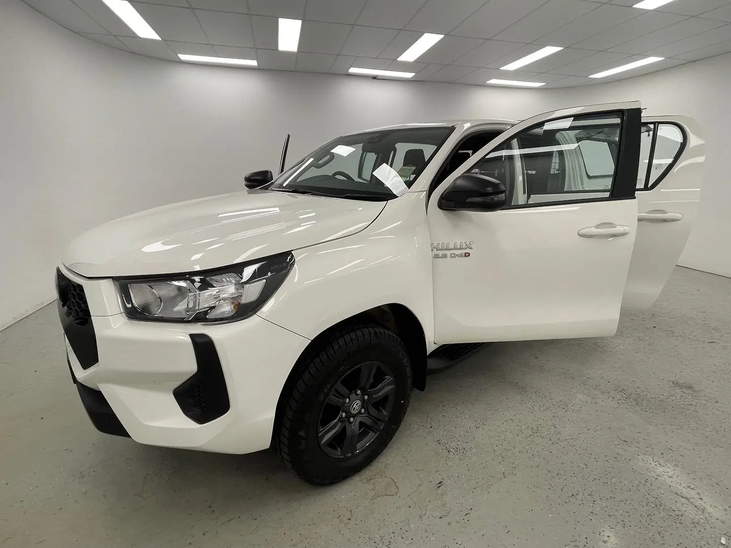 2024 Toyota Hilux Gallery Image 15