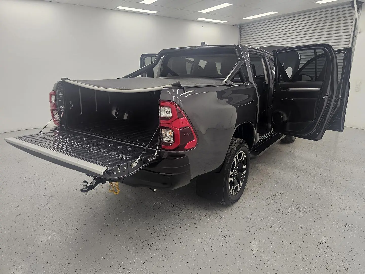 2024 Toyota Hilux Gallery Image 19