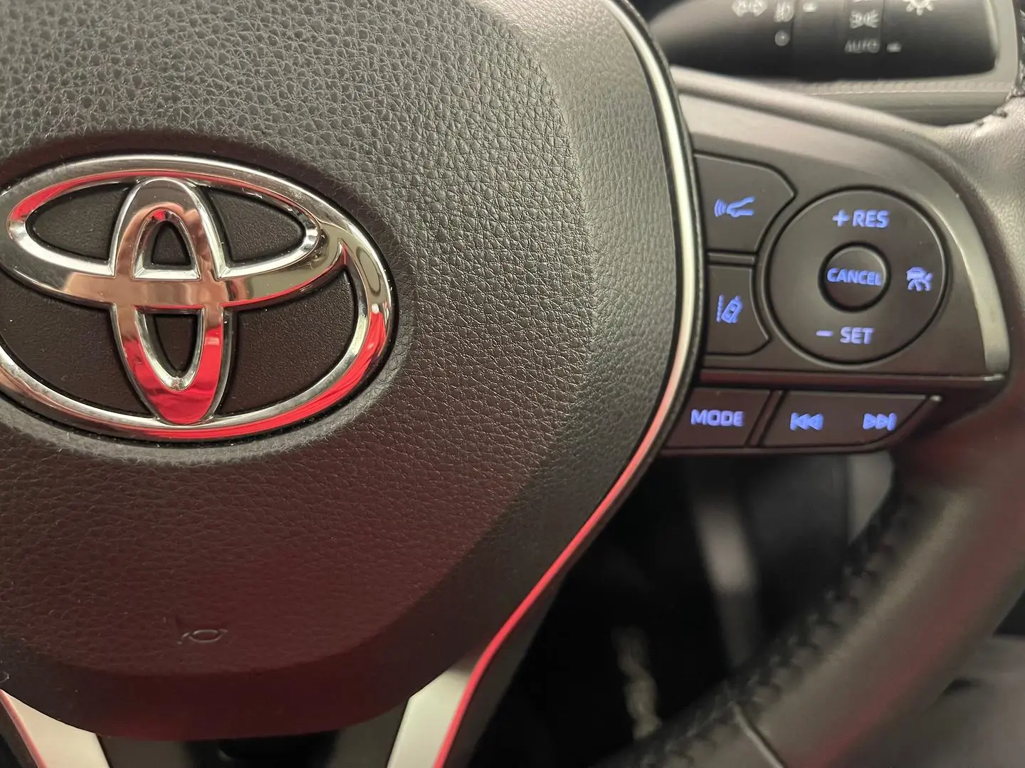 2021 Toyota RAV4 Gallery Image 33