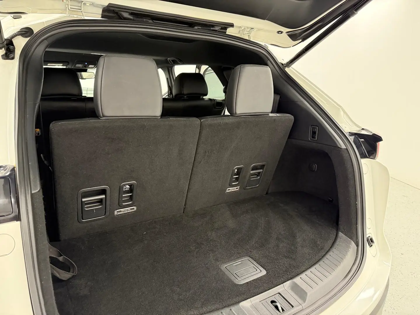 2017 Mazda CX-9 Gallery Image 13