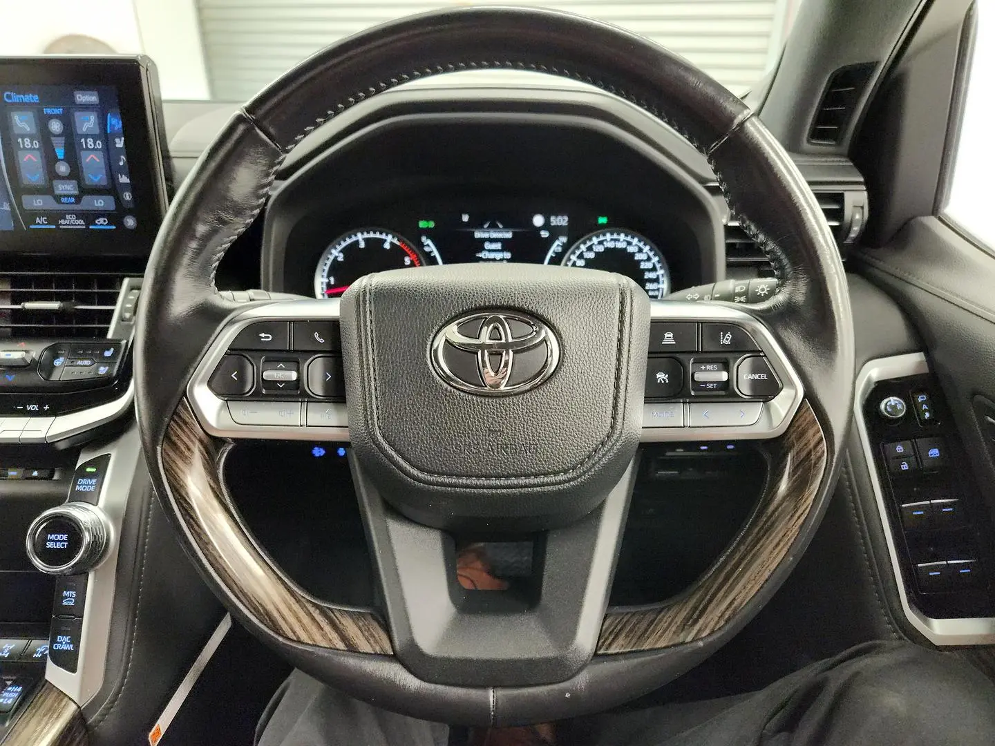 2022 Toyota Landcruiser Gallery Image 30
