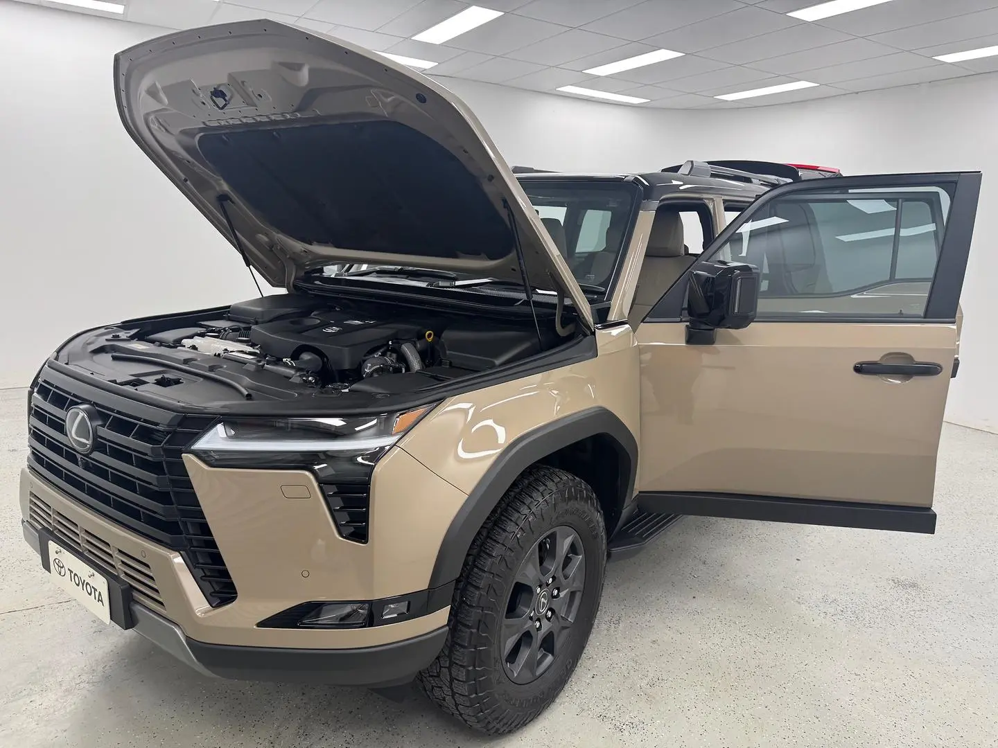 2024 Lexus GX Gallery Image 12