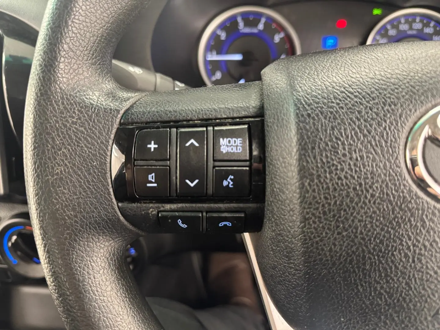 2018 Toyota Hilux Gallery Image 17