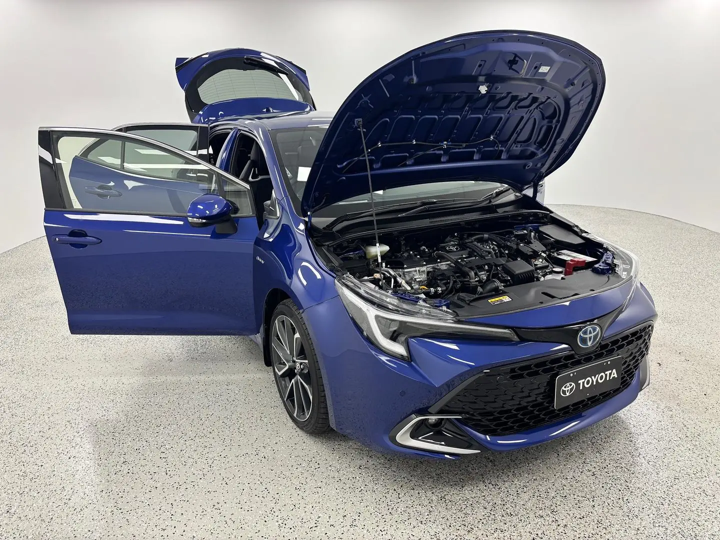 2025 Toyota Corolla Gallery Image 8