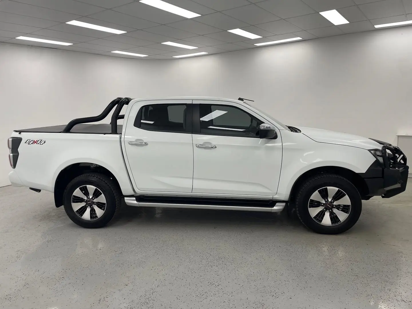 2021 Isuzu D-Max Gallery Image 2