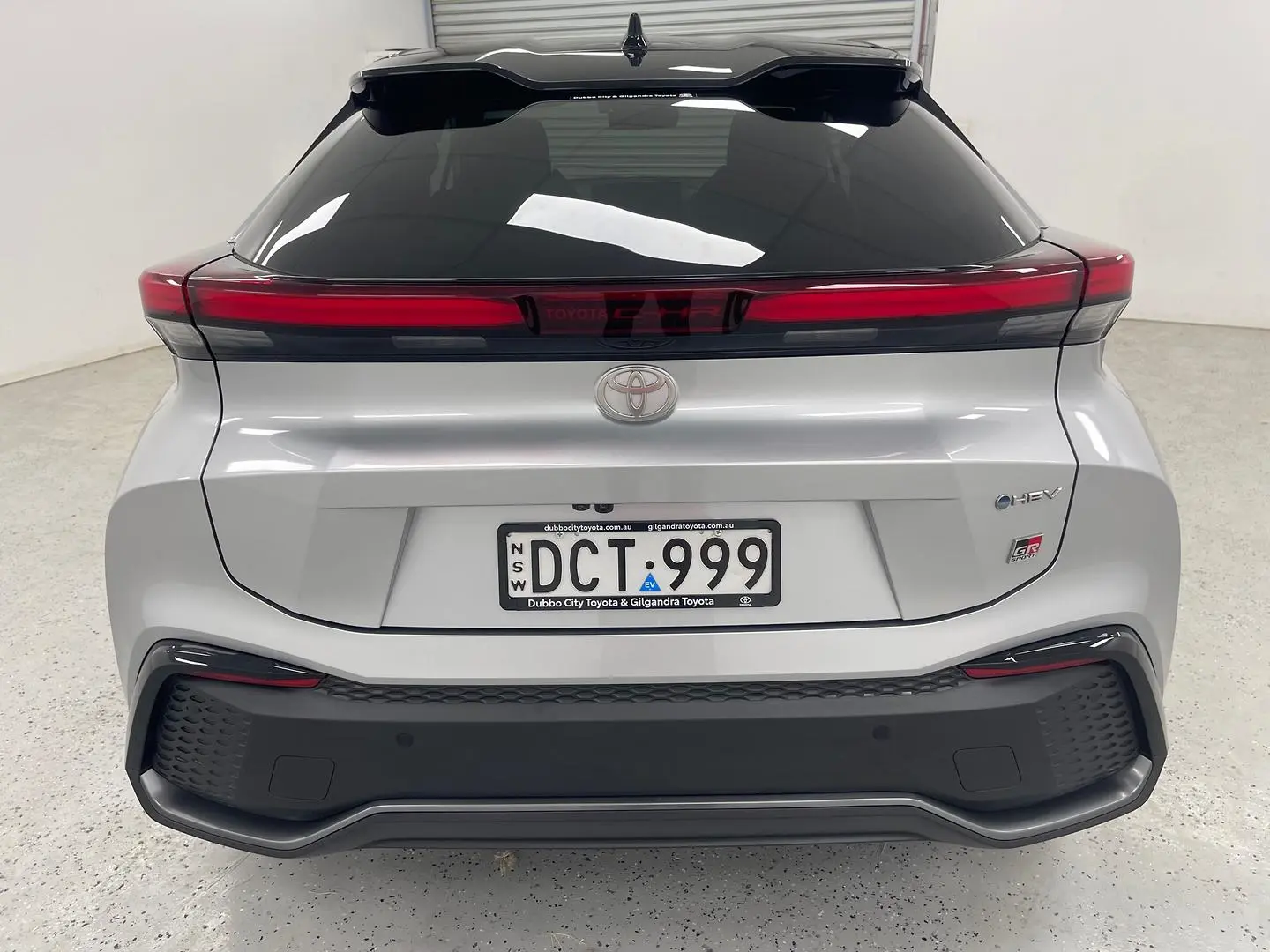 2025 Toyota C-HR Gallery Image 4