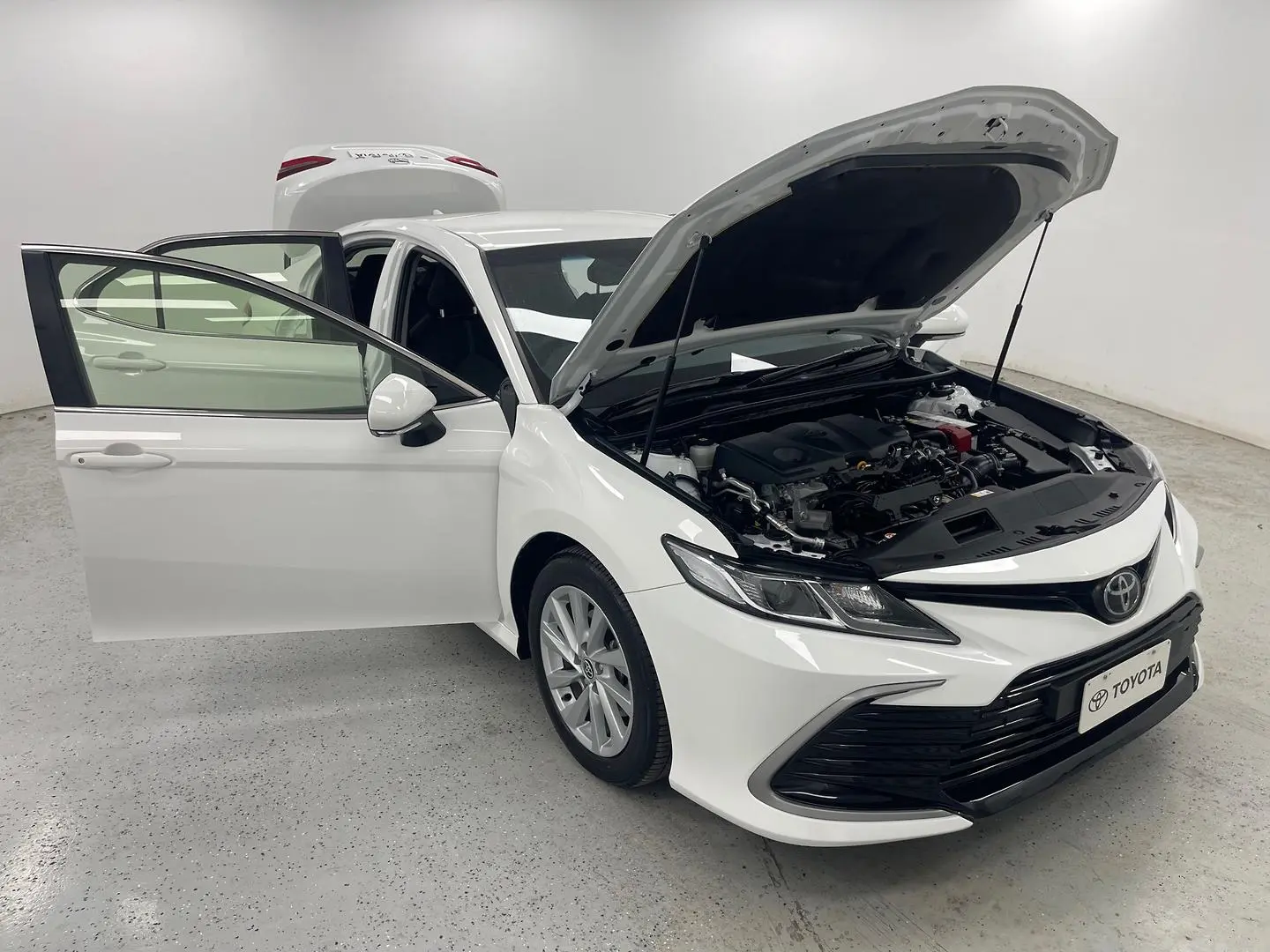 2024 Toyota Camry Gallery Image 7