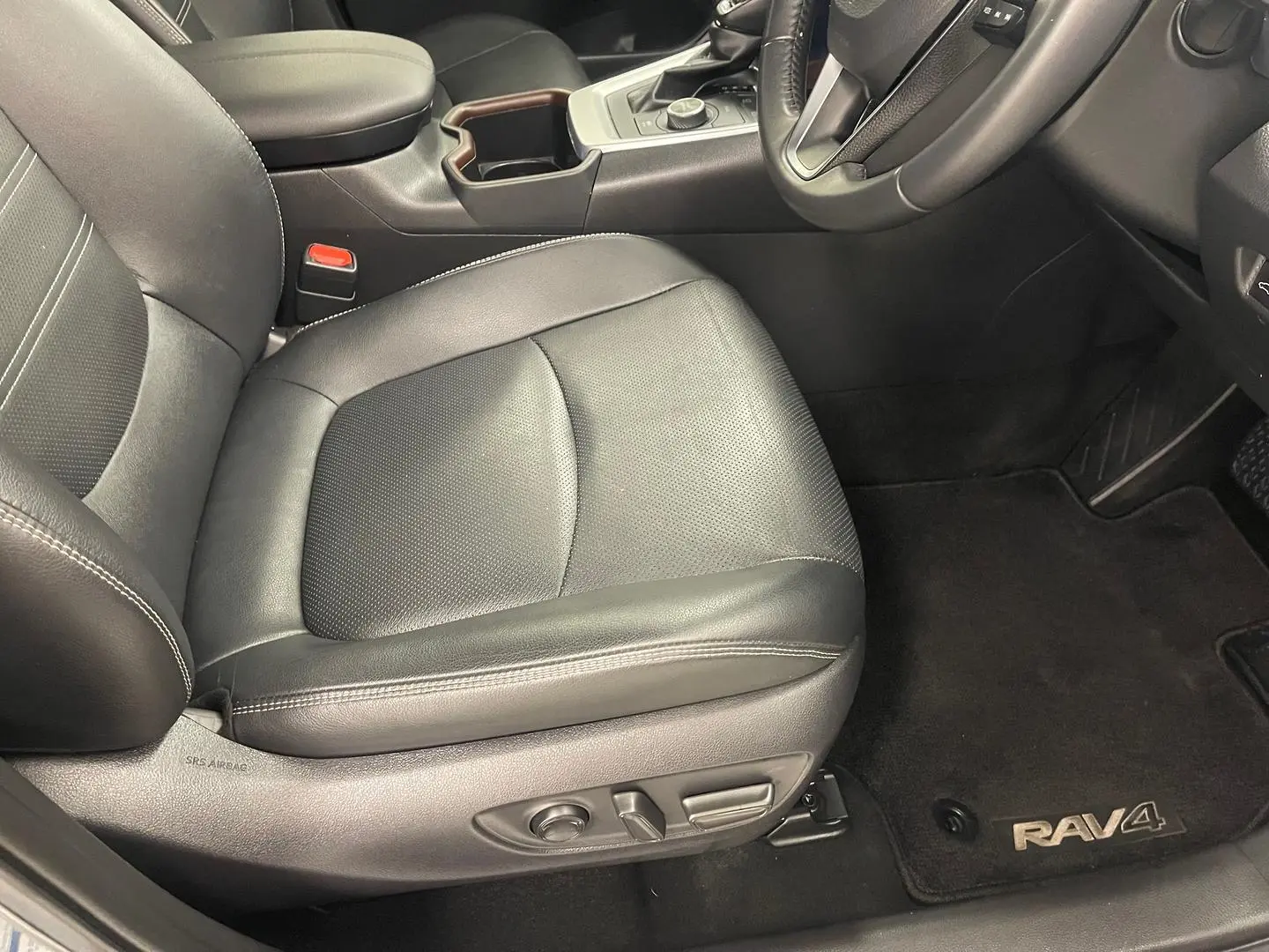 2022 Toyota RAV4 Gallery Image 20