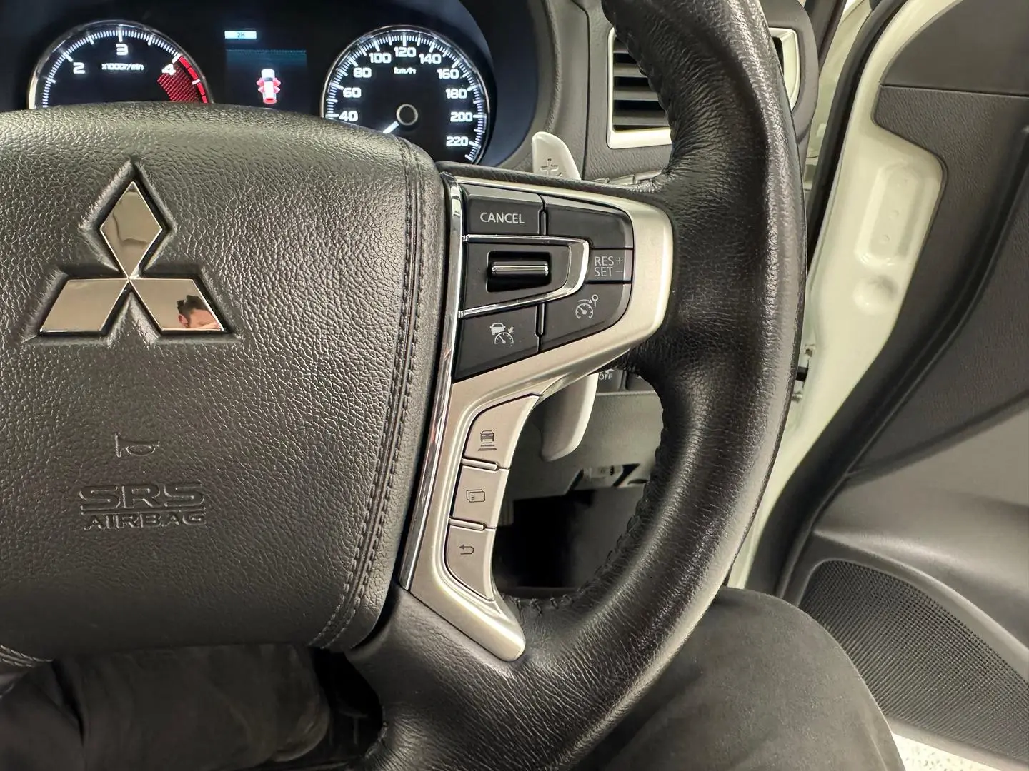 2022 Mitsubishi Pajero Sport Gallery Image 18